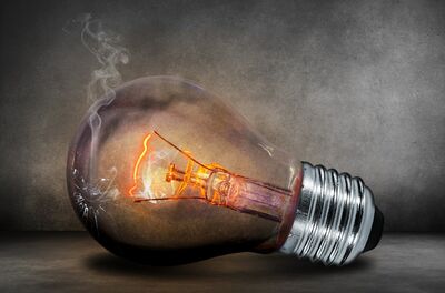  Bonus 200 euro luce 2025: serve fare Domanda oppure arriva in automatico? 