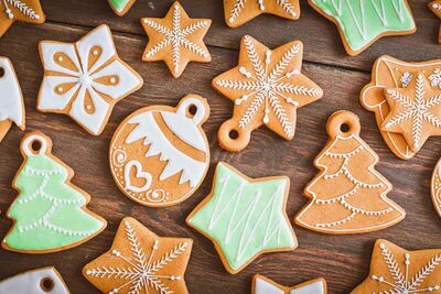  Decorazioni Albero di Natale, idee per addobbarlo con dolci e biscotti 