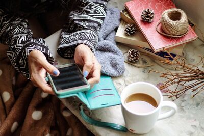  Salute Mentale e social media: come gli adolescenti vulnerabili usano le piattaforme digitali 