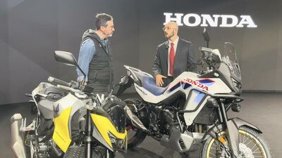  Honda Hornet 750 e Transalp con e-Clutch - Tecnologia e Versatilità | EICMA 2025 [VIDEO]