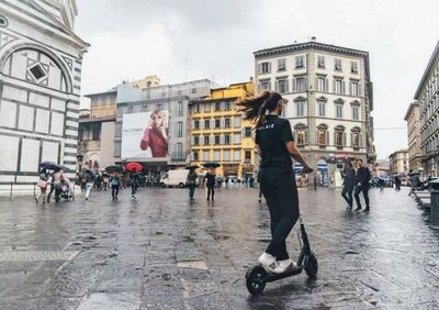  Prossimo l'obbligo di Casco e targa per i monopattini elettrici - News - Moto. it 