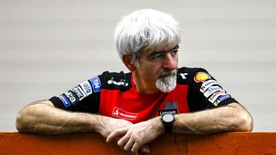  MotoGP 2025. Gigi Dall'Igna spiega una cosa interessantissima: perché Ducati ha scelto il motore 2024 al posto del 2025