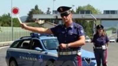  Fuga da Alt Polizia finisce in tragedia: giovane motociclista in fin di vita
