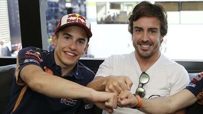  MotoGP 2026. Fernando Alonso celebra il trionfo di Marc Marquez e la sua forza mentale