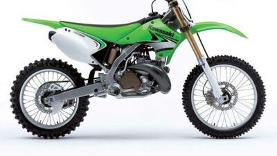  Kawasaki torna a produrre le moto da Cross a 2 tempi