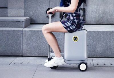  Alla Bmt di Napoli il trolley elettrico che ti porta in giro 