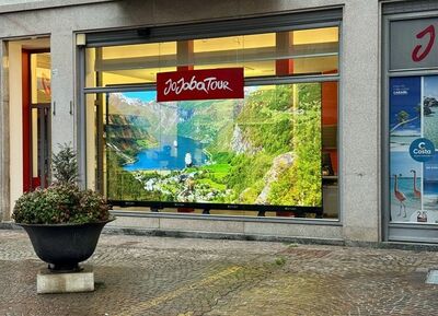  Costa Crociere rivoluziona il travel retail con il progetto “Vetrine Immersive” 