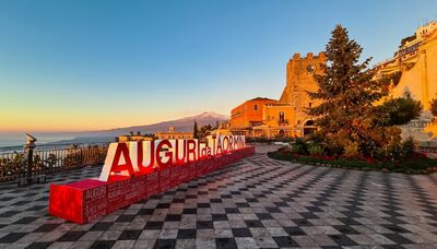  L’isola dove il Natale diventa un viaggio tra luce, mare e meraviglia 