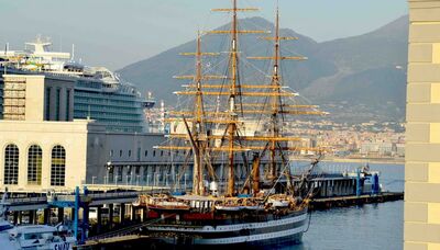  Nuova tappa per l'Amerigo Vespucci: dal 13 al 16 maggio, la storica nave salperà a Napoli 