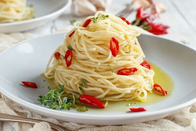  Spaghetti aglio, olio e peperoncino un classico che diventa Ancora più buono con il tocco segreto dello chef 