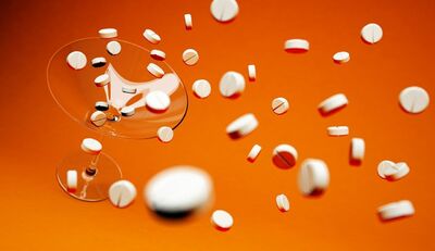  Paracetamolo: Cosa Succede se si combina con l'alcol 