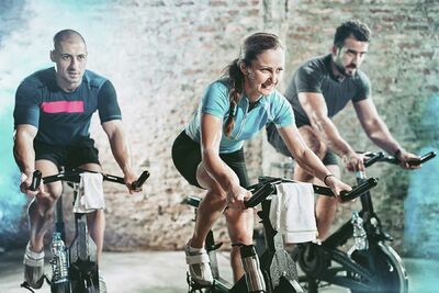  Spinning e Indoor Cycling: l'allenamento cardio ad alta intensità per divertirti 