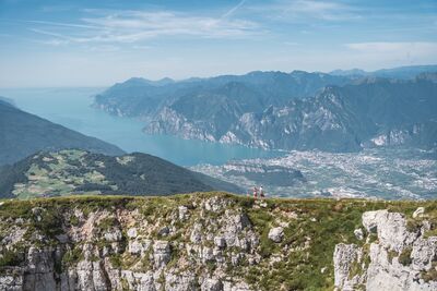  Questo angolo del Lago di Garda in autunno è poesia e regala i panorami migliori dell'anno 