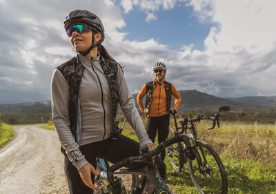  Sulla tua bici gravel non possono mancare questi 8 accessori 