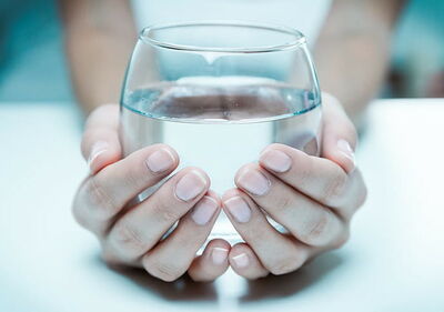  Bere Acqua a stomaco vuoto al mattino, il segreto giapponese della salute 