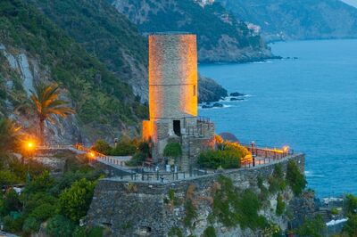  I castelli nascosti delle Cinque Terre da scoprire nei nuovi itinerari dentro il Patrimonio UNESCO italiano 
