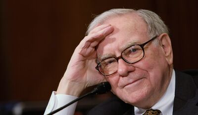  Warren Buffett compie 91 anni, le sue frasi più celebri 