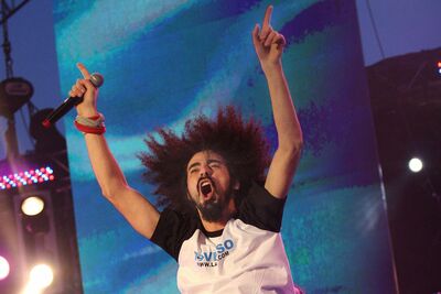  Tutto su Caparezza, il rivoluzionario della Musica Rap italiana 