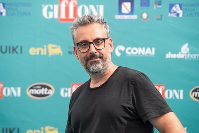  “L’albero delle noci”: Significato della Canzone di Brunori Sas 