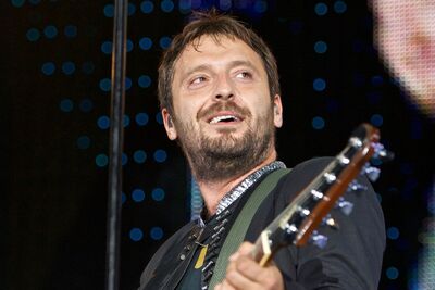  Cesare Cremonini lancia La ragazza del Futuro: Prima di Sanremo, ecco il nuovo singolo 