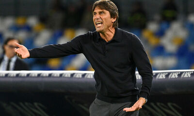  Conte shock in conferenza: si allontana da Napoli, Milan alla finestra 