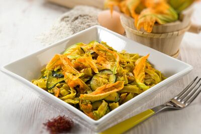  Cavatelli con fiori di zucca e olive: la Ricetta Facile del Piatto 