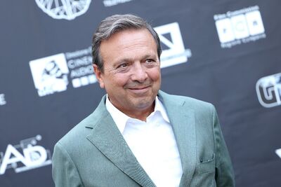  Piero Chiambretti inaugura 'Casa Italia' nel cuore di Torino 