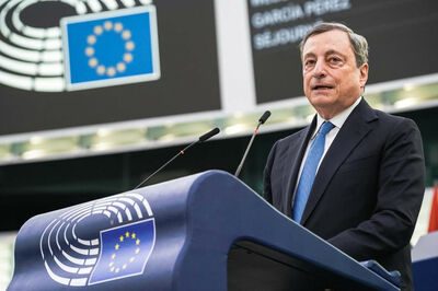  Mario Draghi critico verso lo stop ai motori termici 
