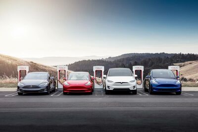  Tesla, tariffe flessibili ai Supercharger, anche in Italia | MotorLabs 