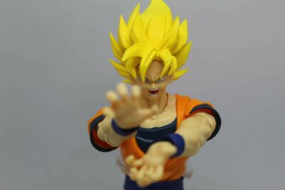  Son Goku Super Saiyan Full Power Di Tamashii Nations: recensione 
