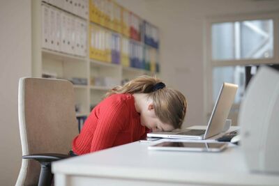  Il paradosso dell'abbondanza negli LLM: Pià ¹ dati portano a Meno efficienza 