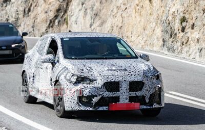  Renault Clio, la sesta generazione è sempre più vicina. Avrà il nuovo Full Hybrid? 