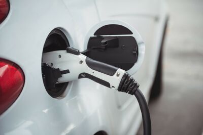  Auto Elettriche: Cresce la Quota di mercato in Unione Europea. Male l 'Italia 