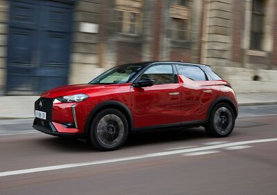  DS 3, arriva il restyling. Anche in versione elettrica con 402 km di autonomia 