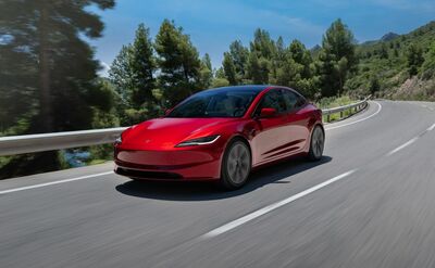  Tesla aumenta il prezzo della Model 3 RWD base: minima la differenza con la RWD Long Range 