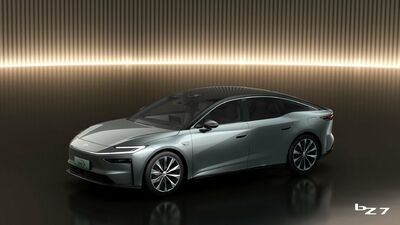  Toyota presenta una berlina elettrica in Cina con Huawei HarmonyOS: la bZ7 