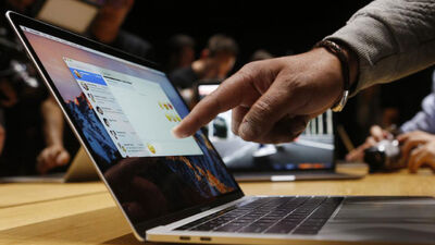  Apple sta sviluppando un MacBook con display touchscreen 