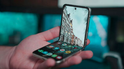  Lo sviluppo dell 'Iphone pieghevole è stato momentaneamente interrotto 