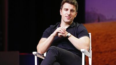  Qual è il segreto per piacere A tutti? Brian Chesky (Ceo di Airbnb) l'ha capito studiando 'Biancaneve' 