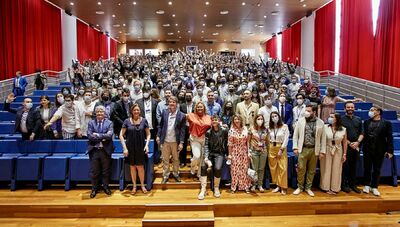  All 'Apple Academy altri 400 diplomati. Lisa Jackson: 'Napoli è la capitale italiana degli sviluppatori' 