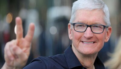  Tim Cook, laurea honoris causa a Napoli e visita all 'Apple Developer Academy 