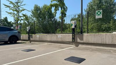  Occhio a parcheggiare nei posti di ricarica, arriva il sensore anti-furbetti. Come funziona 