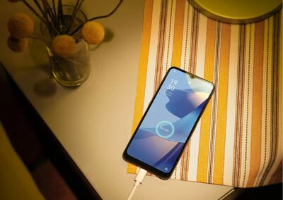  Tutti pazzi per OPPO: ecco perché tutti vogliono questo strepitoso smartphone 