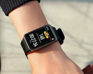  Allenati con stile con Huawei Watch Fit: la smartband per chi ama il fitness a metà prezzo 