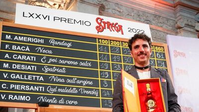 Mario Desiati e la sua estate dopo il Premio Strega: «Frastornato e colpito da tanto affetto» 