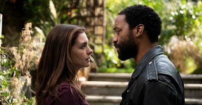  Il lockdown di Anne Hathaway, faccia a faccia Popolizio-Marchioni, Bruce Willis generale dello spazio: guida ai film su Netflix, Sky, Prime Video e le altre piattaforme digitali 