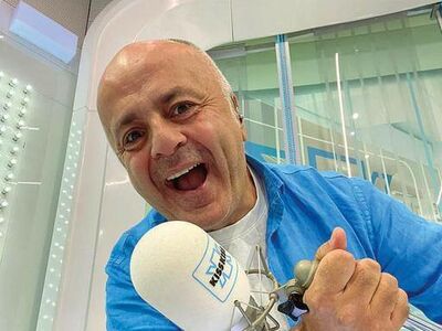  «Il mio “Pippo Pelo Show” dà la sveglia a 2 milioni di fan. Mio padre mi voleva avvocato» 