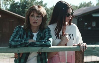  Asia Argento con papà : Â«Se a 46 anni fossi ancora una â Bad girlâ, sarei mortaÂ» 