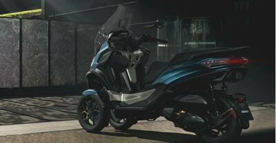  Nuovo Piaggio Mp3, primo scooter con sistemi di ausilio alla guida 